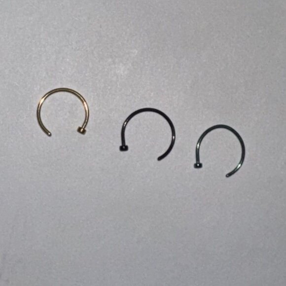 Black 5/16 20 Gauge Titanium Plated Hoop Nose Ring - Picture 3 of 4